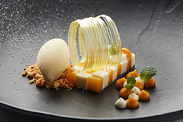 Een recept van MARCUS - Gilles Joye: Mozaïek van yoghurt en mango